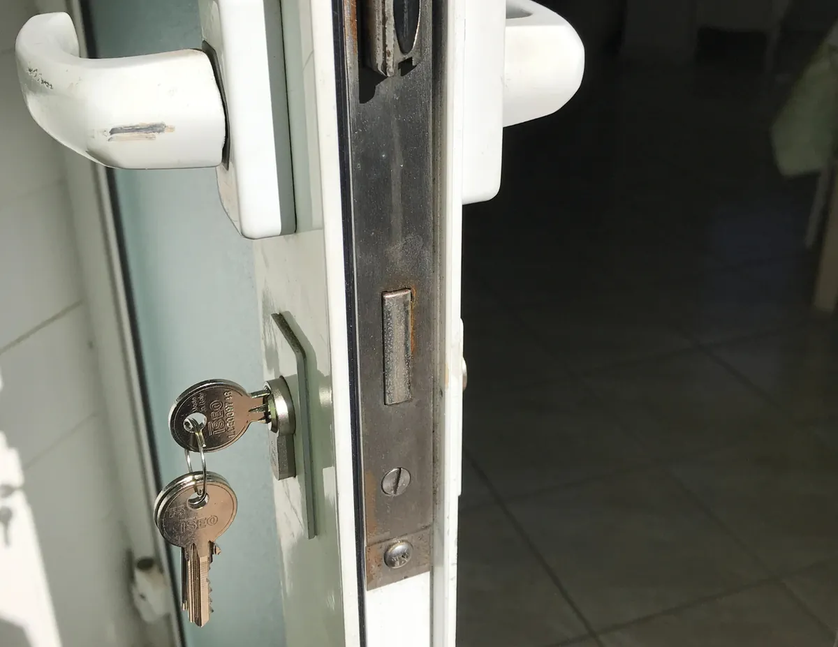 Photo du chantier : remplacement d'une serrure
